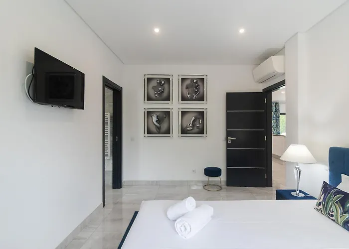 Olivia - New! Villa *