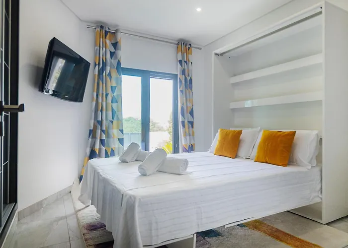 Villa Olivia - New! *