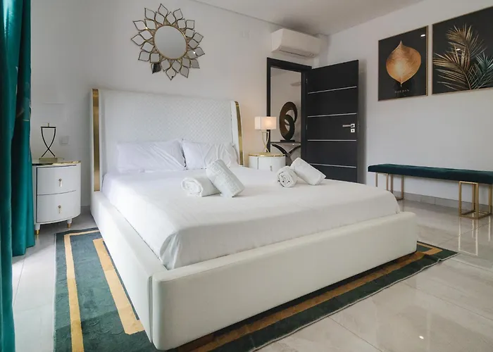 Villa Olivia - New! *