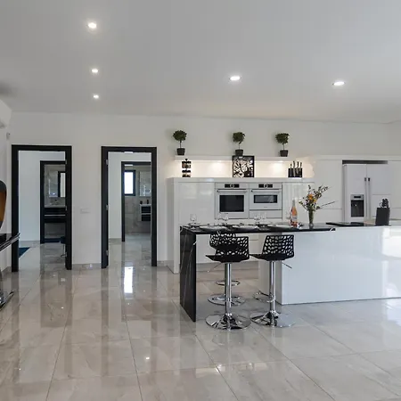 Villa Olivia - New! Quatrim do Norte